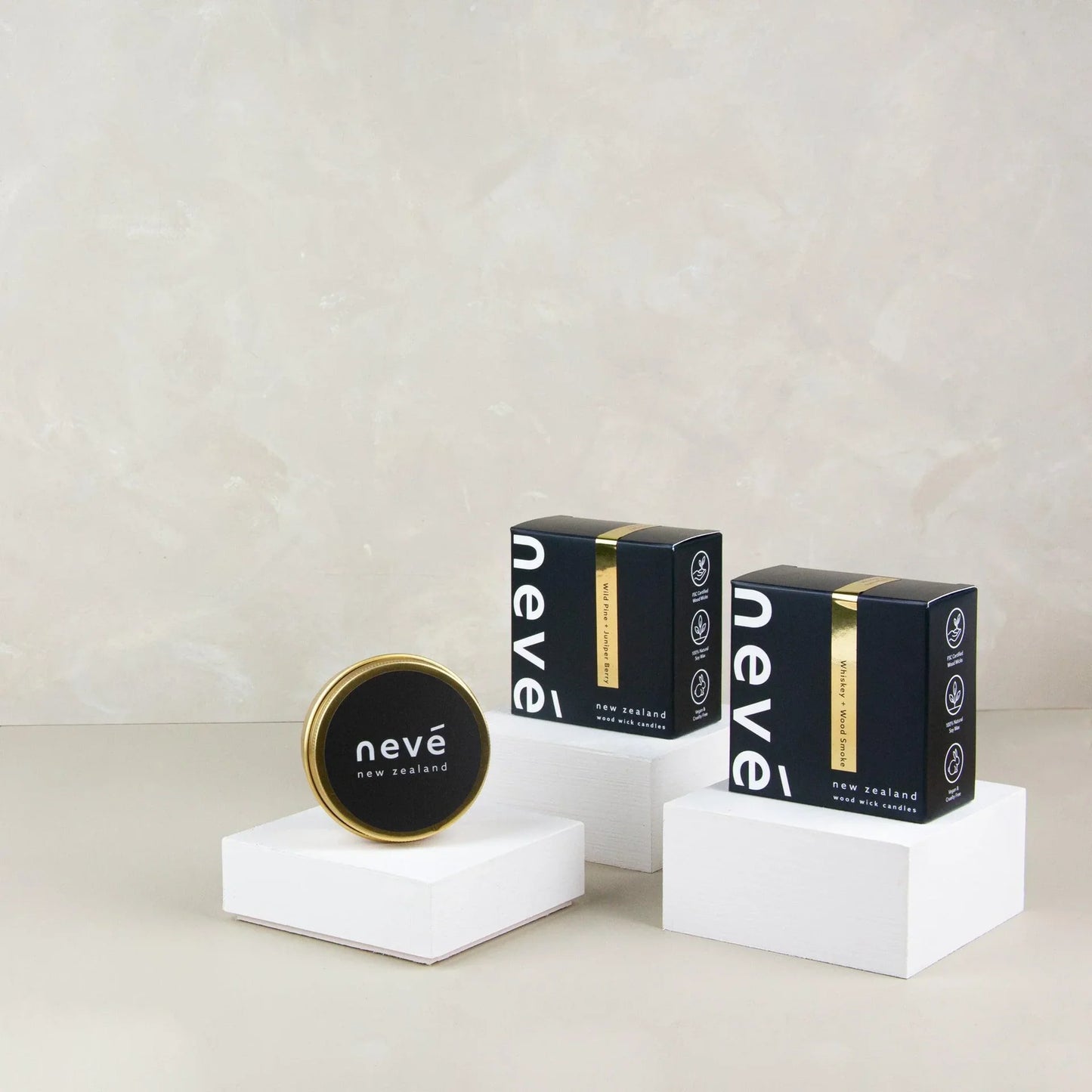 Neve Candle French Pomegranate & Juicy Mango